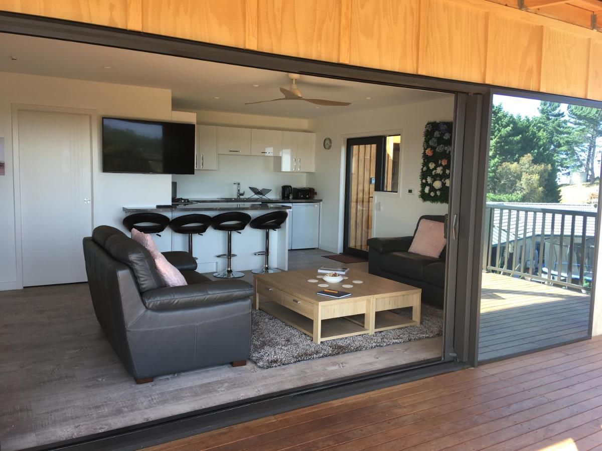 Little House On The Hill Villa Whanganui Exterior photo