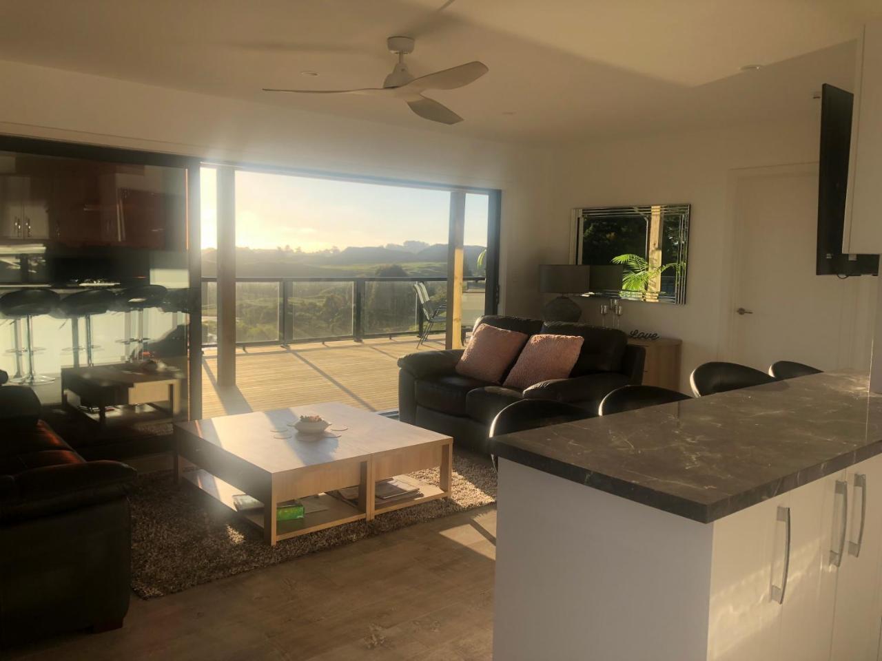Little House On The Hill Villa Whanganui Exterior photo